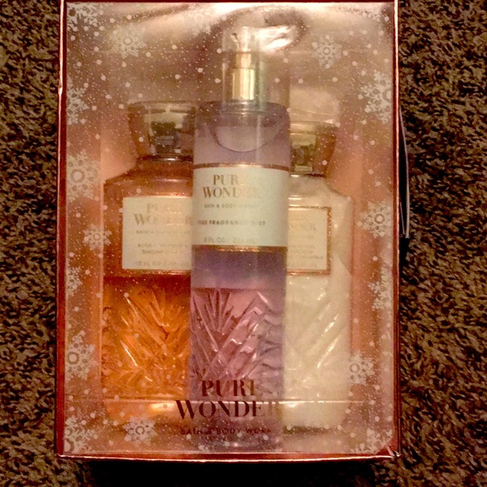 Pure Wonder 1-Spray, 1-Shower Gel, and Body Lotion! New in box Bath & Body Works